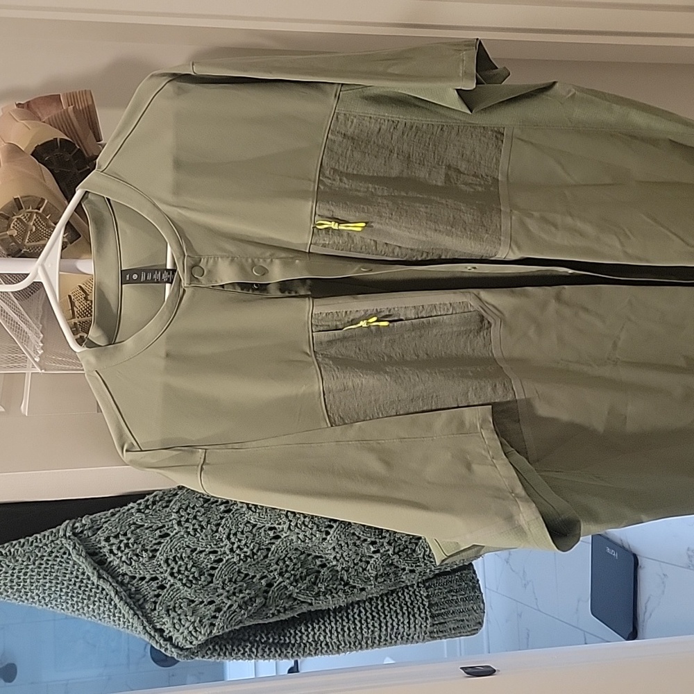 LuLuLemon Mens XXL Button Down